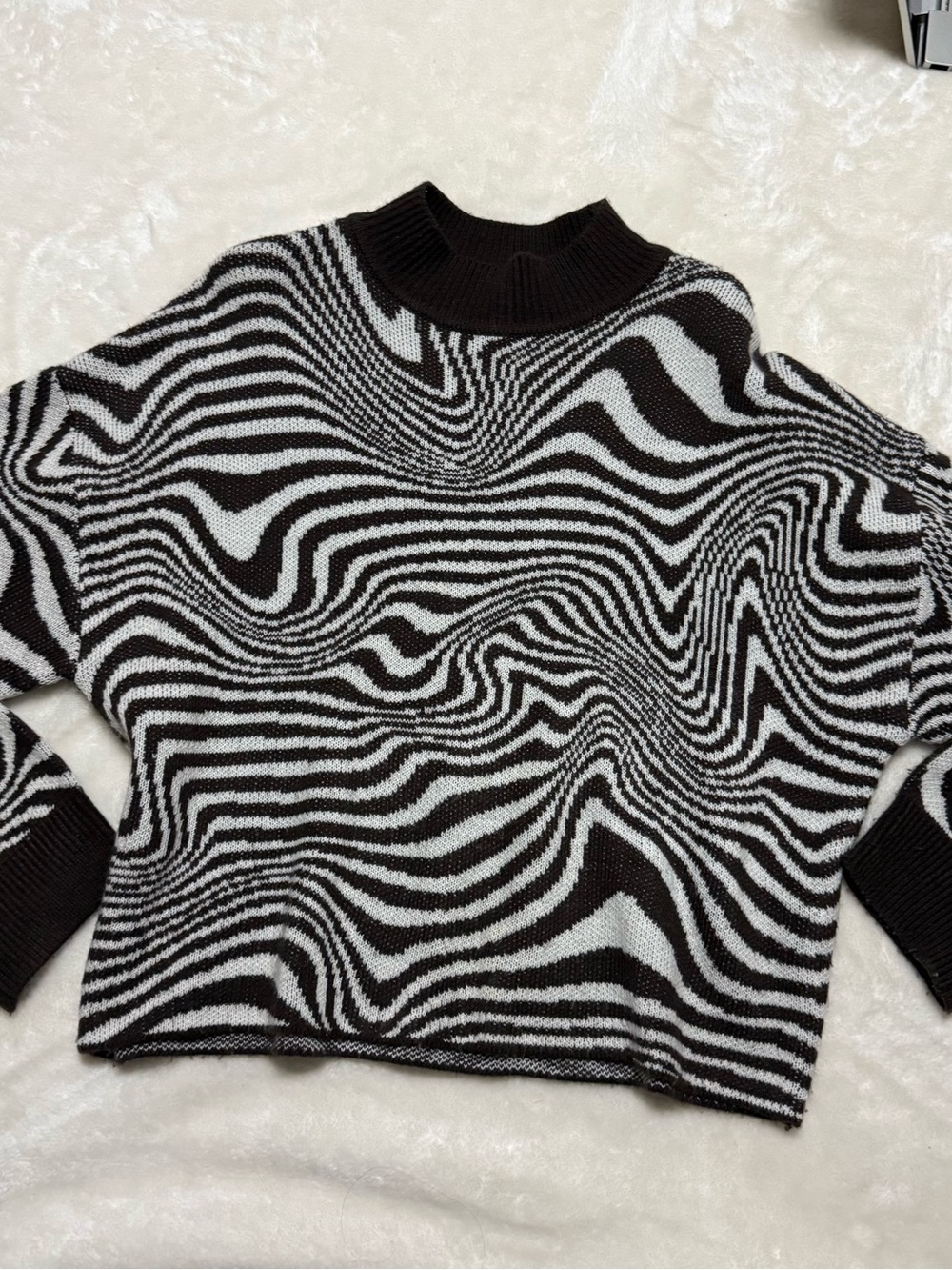 H&M Brown and Black Ribbed Mock-Neck Sweater